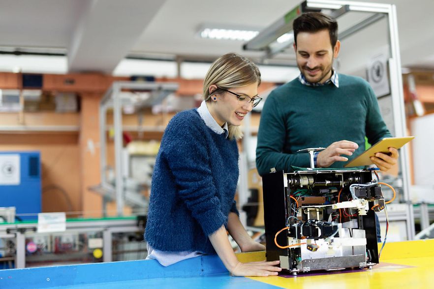 Young,Attractive,Students,Of,Mechatronics,Working,On,Project